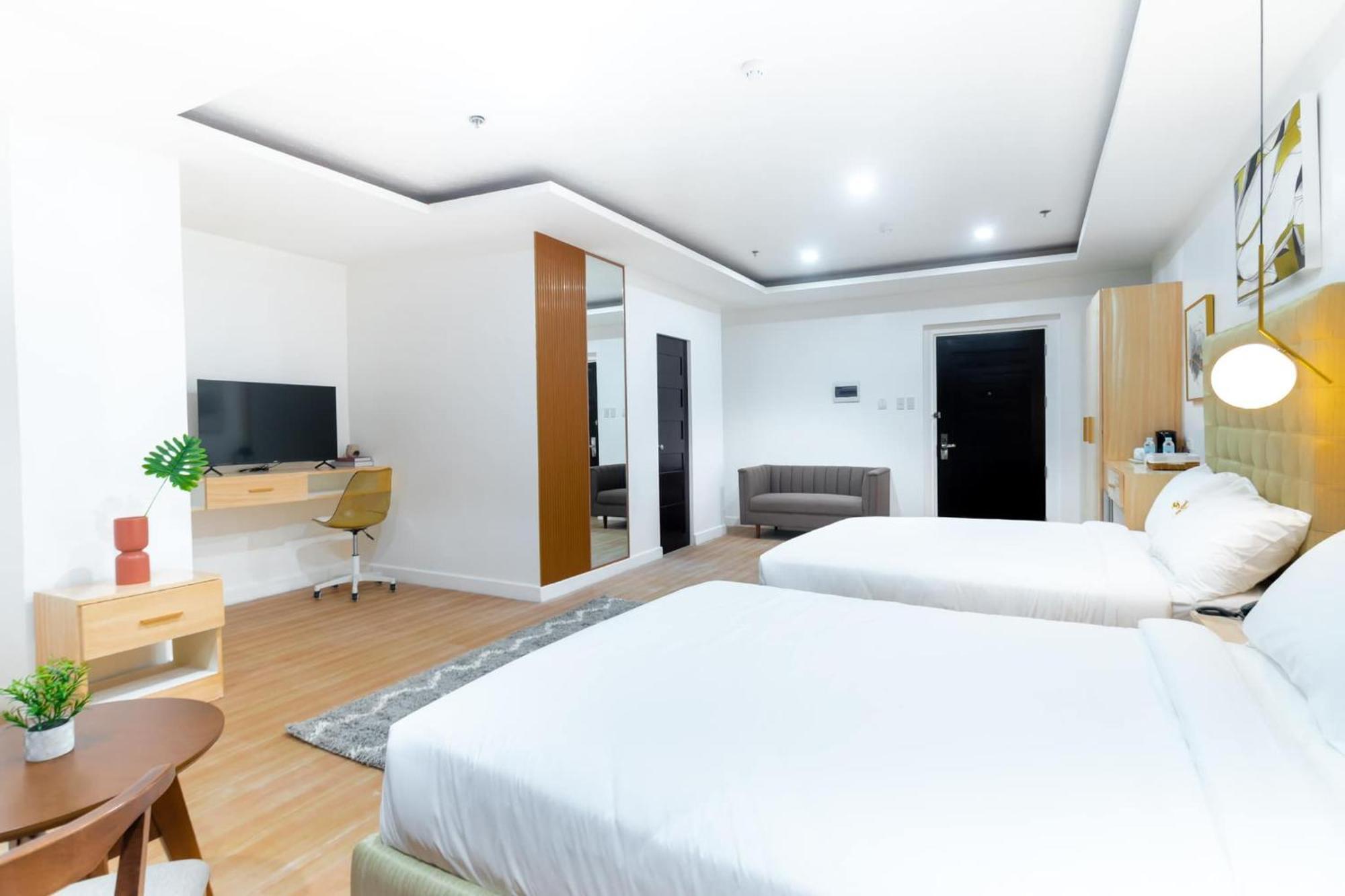 The Glend Hotel Iloilo Passi Exteriör bild